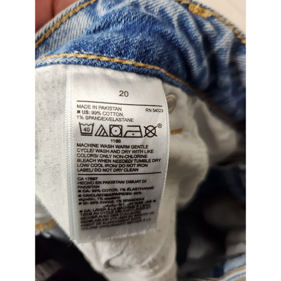 Old Navy Women's High-Waisted Button-Fly OG Straight Cuffed Jean Shorts Size 20 - Picture 4 of 8